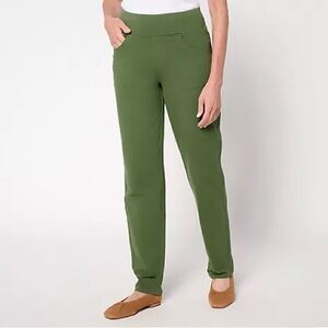 Quacker Factory DreamJeanne Short Flat Waistband Straight Leg